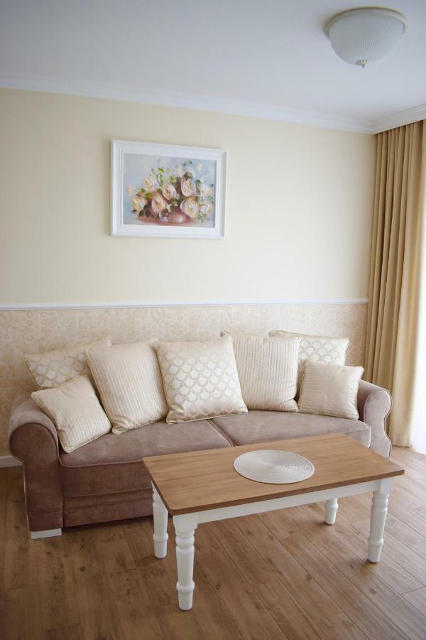Апартаменти Kolobrzeg Apartament 2 Pokojowy Bursztynowe Екстер'єр фото